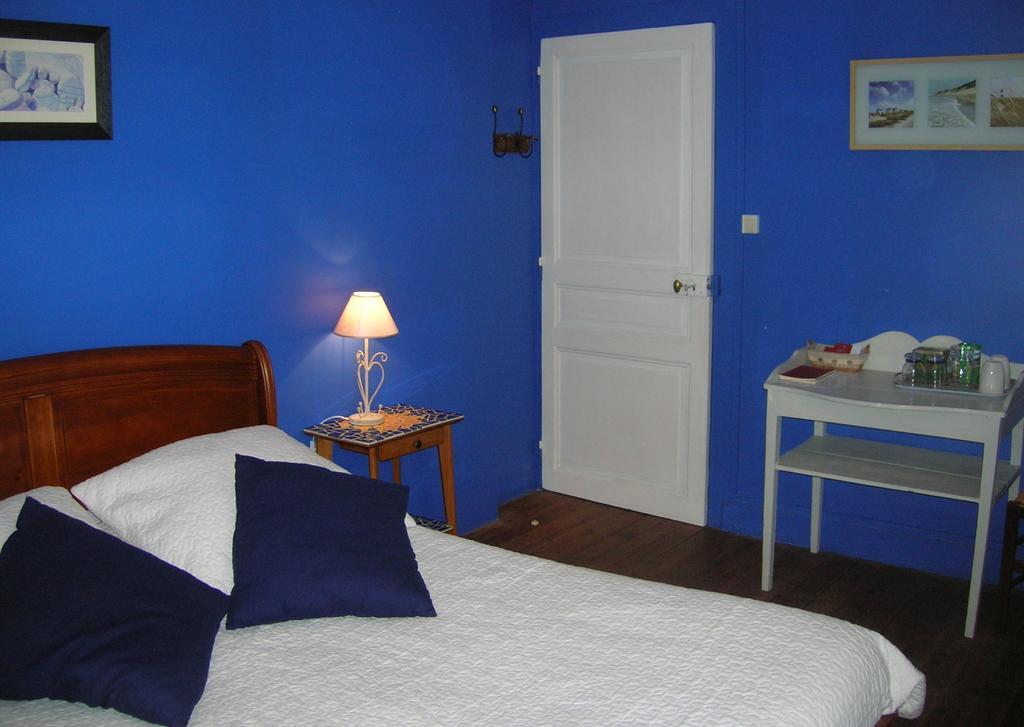 Le Petit Jardin Yoyo Hotel Monts Bagian luar foto