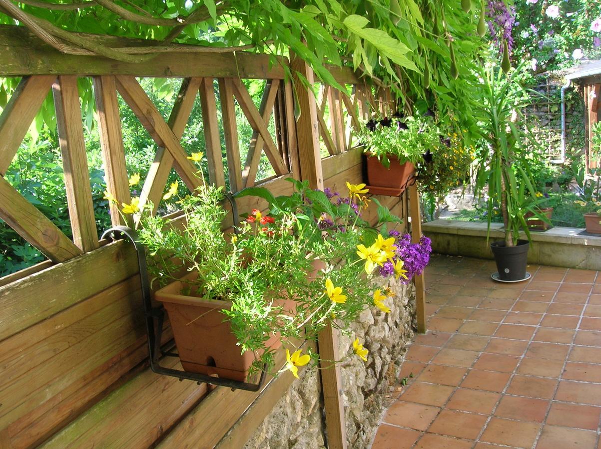 Le Petit Jardin Yoyo Hotel Monts Bagian luar foto