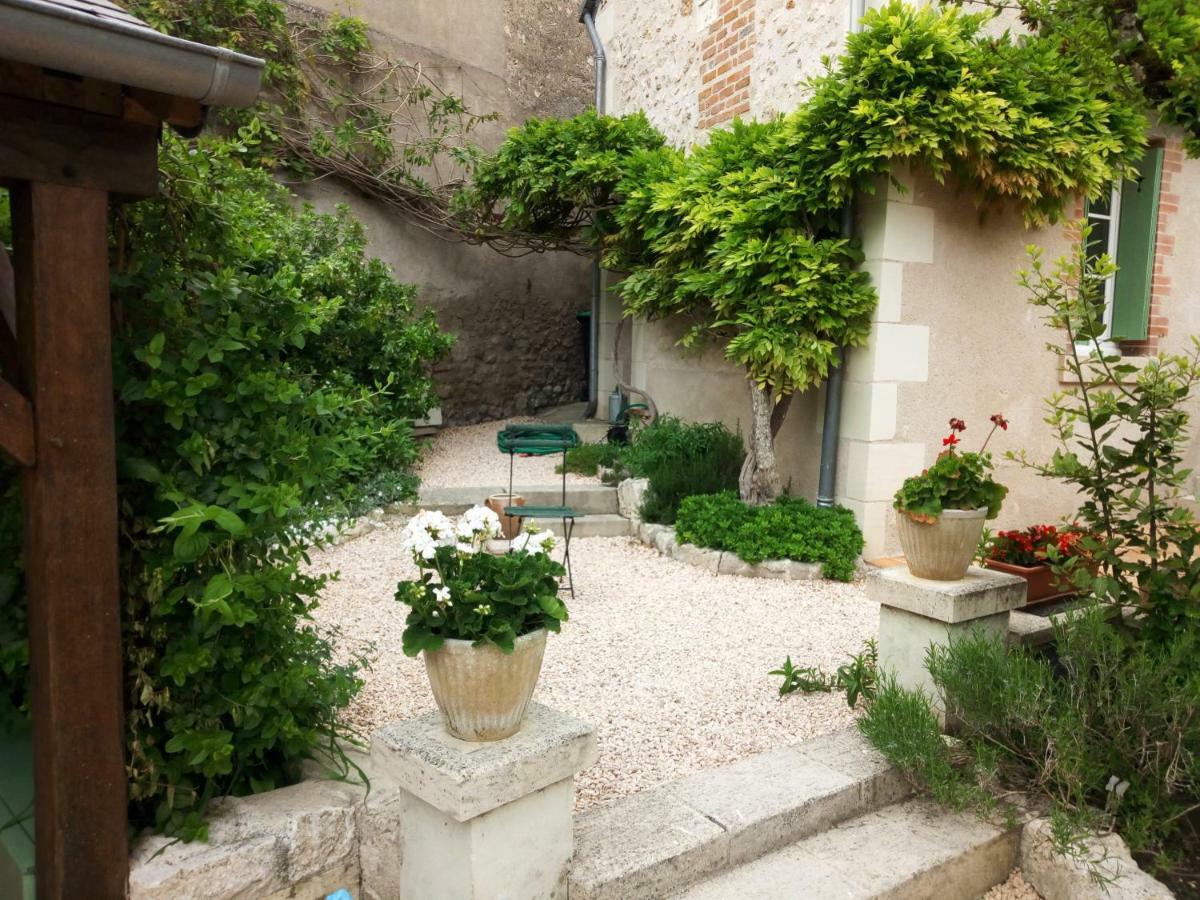 Le Petit Jardin Yoyo Hotel Monts Bagian luar foto