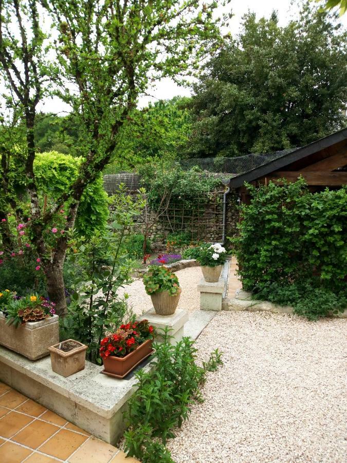 Le Petit Jardin Yoyo Hotel Monts Bagian luar foto