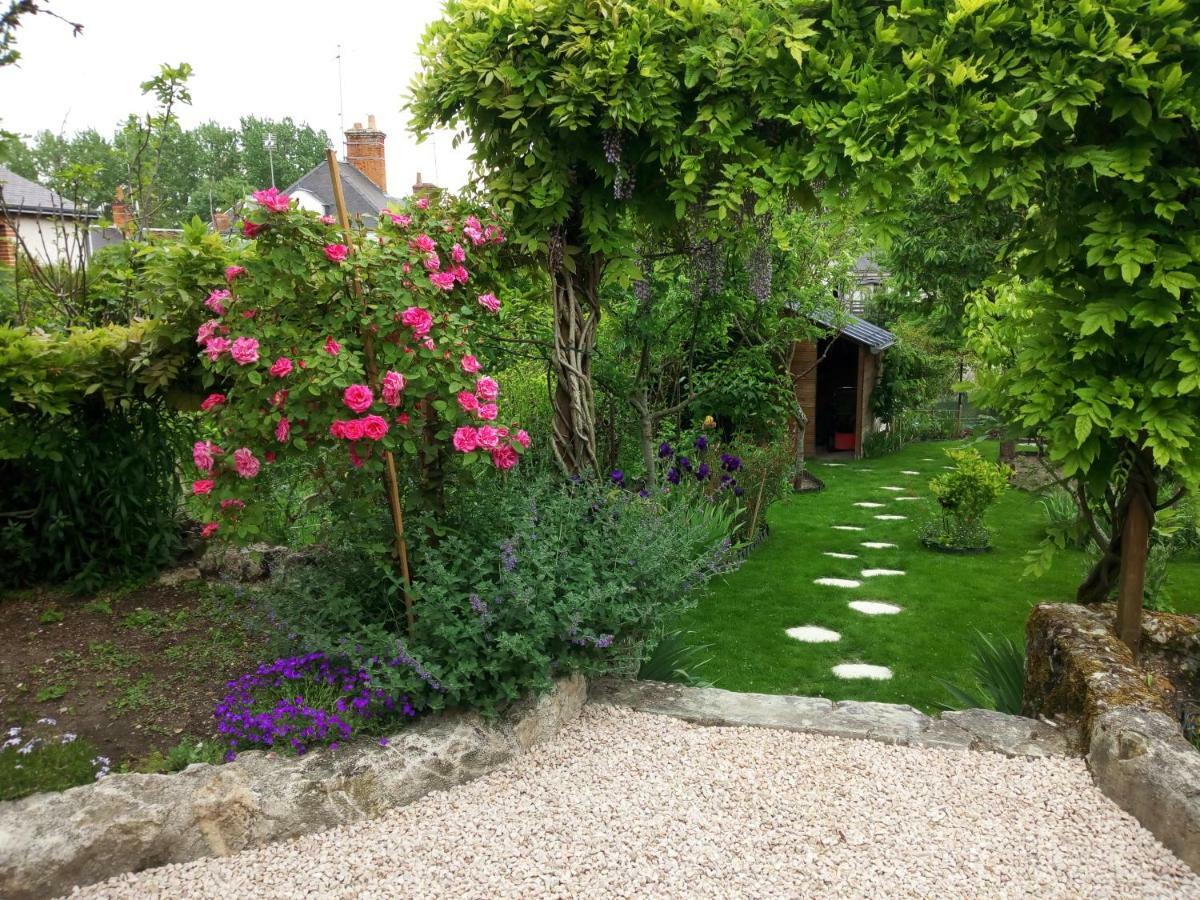 Le Petit Jardin Yoyo Hotel Monts Bagian luar foto